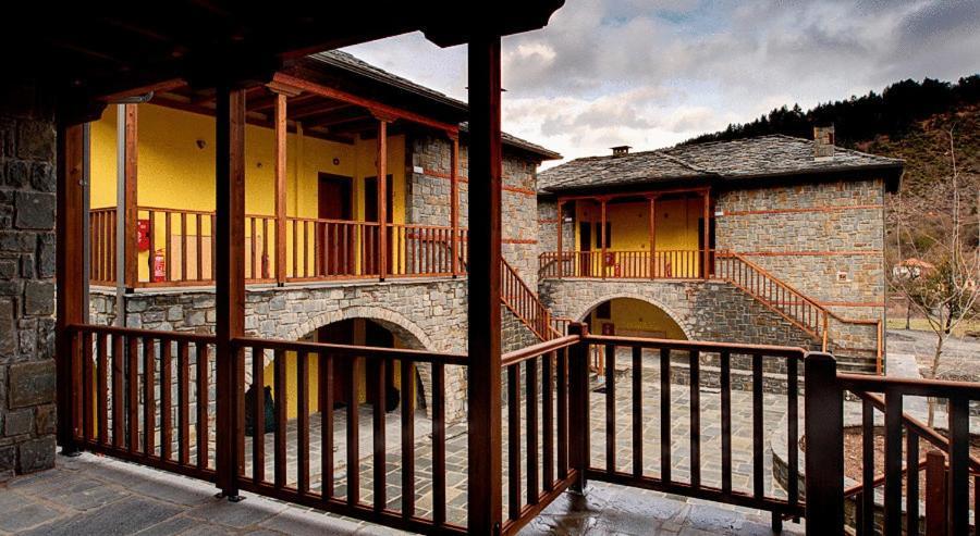 Kerasies Guesthouse Vovúsza Kültér fotó